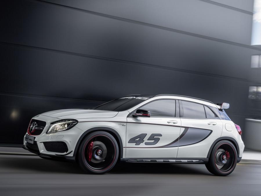  Mercedes-Benz Concept GLA45 AMG 2013 года  (фото 5 из 11)